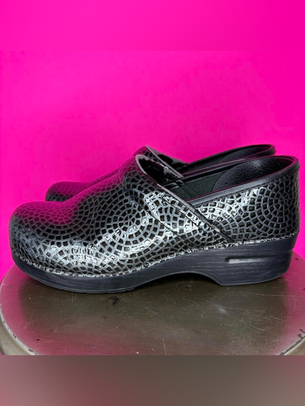Dansko Professional Patent Gray Leather Mosaic Design Clog EU 41 - Picture 4 of 7